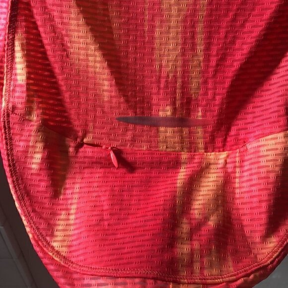 Under Armour Mesh Running Orange Long Sleeve Top Size Small - Picture 9 of 10